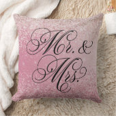 Girly Pink Glitter Ombre Mr and Mrs Throw Pillow クッション (ブランケット)