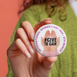 Give to Gain | 国際女性デー IWD 2026 缶バッジ