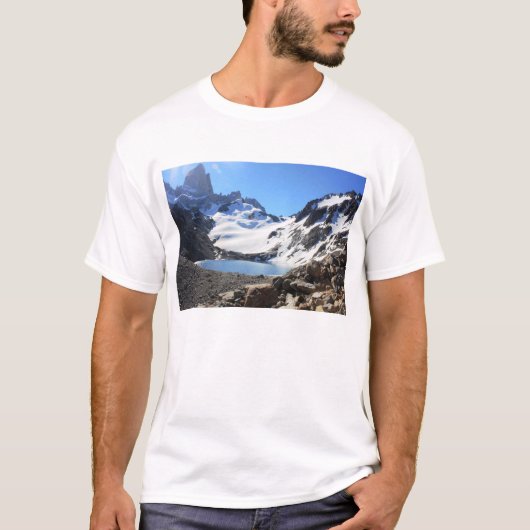 glacier湖の近い山Fitzローイ Tシャツ (正面)