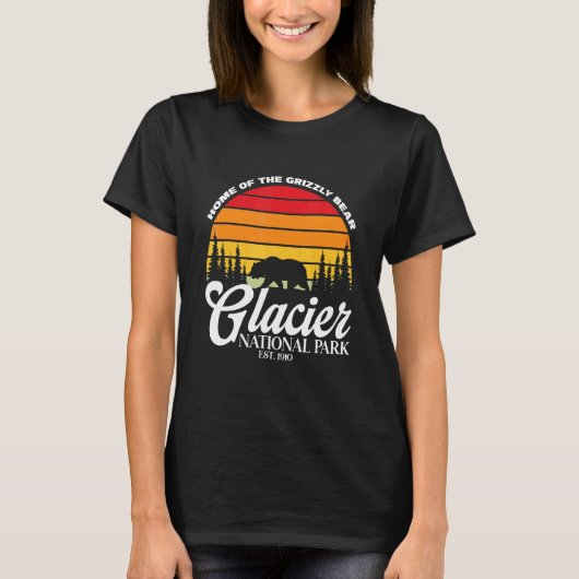 Glacier National Park Grizzly Bear Hiking Vacation Tシャツ (正面)
