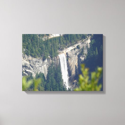 Glacier Point, CAからのVernal滝の表示 キャンバスプリント (正面)