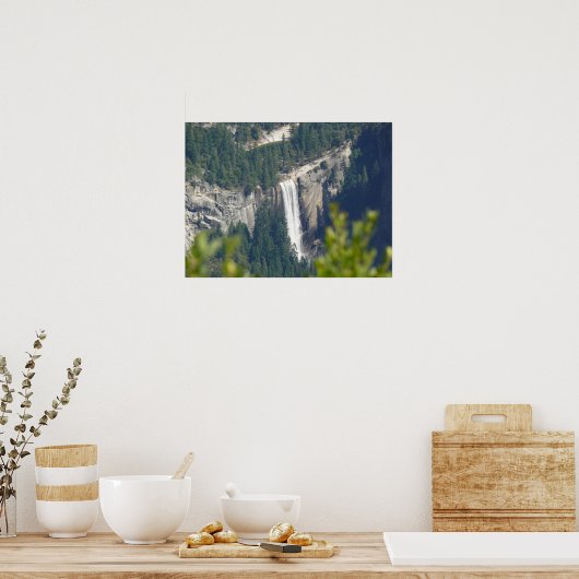 Glacier Point, CAからのVernal滝の表示 ポスター (キッチン)