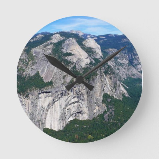 Glacier Point、Yosemite、CAからの表示 ラウンド壁時計 (正面)