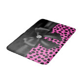 GlamブラックBow-Pink Leopard Print-Black バスマット (アングル)