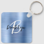 Glam Blue Brushed Metal Monogram  キーホルダー (裏面)