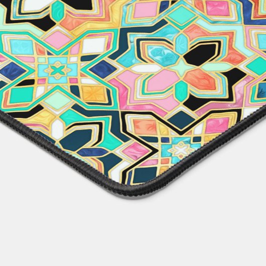 Glamorous Gilded Moroccan Tile Pattern デスクマット (コーナー)