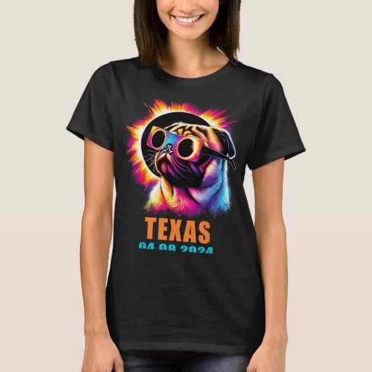 Gles太陽の付き2024年Pug犬の合計 Tシャツ (正面)