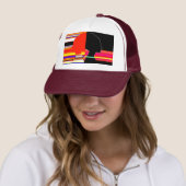 Glitch Split Profile – Pop Art Trucker Cap キャップ (インサイチュ)