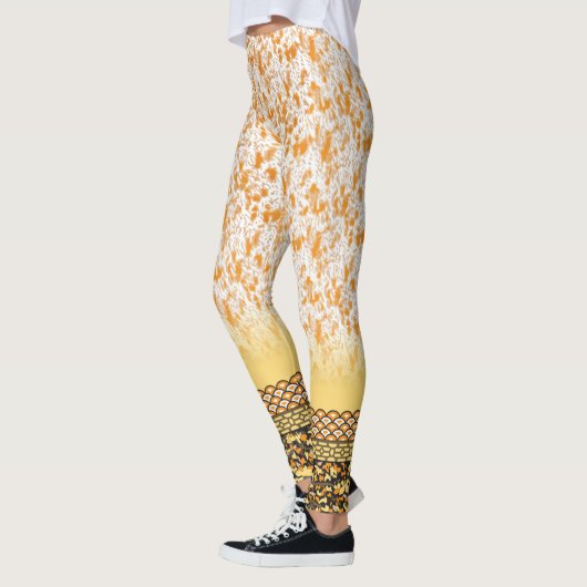 Glitter, Thermal & Floral Leggings | Luxe Fit レギンス (左)