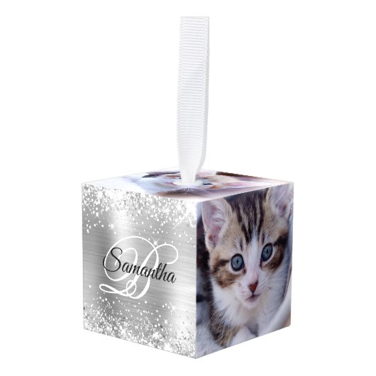 Glittery Silver Foil Fancy Monogram キューブオーナメント (正面アングル)