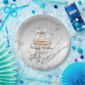 Glitzy Silver White Cupcake Bow Birthday ペーパープレート (パーティー)