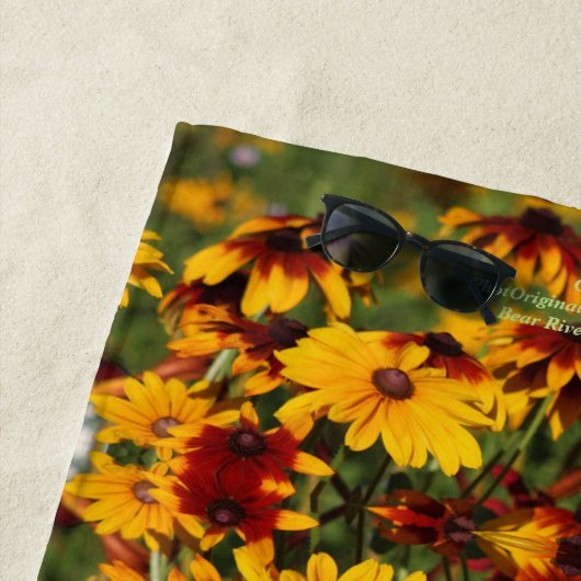 Gloriosaのデイジー、大きいパターン ビーチタオル (インサイチュ)