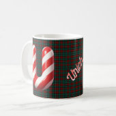 Glossy Candy Cane Striped Christmas Letter U コーヒーマグカップ (正面左)