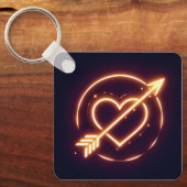 glowing image of a heart with cupid's arrow キーホルダー (正面)