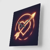 glowing image of a heart with cupid's arrow スクエア壁時計 (傾斜)