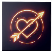 glowing image of a heart with cupid's arrow タイル (正面)