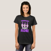 Gnobody Fights Alone Epilepsy Gnome Epilepsy Aware Tシャツ (正面フル)