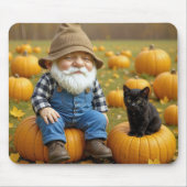 Gnome Farmer On an Autumn Pumpkin マウスパッド (正面)