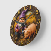 Gnome Feeding Pig in Autumn Farm Scene ラウンド壁時計 (傾斜)