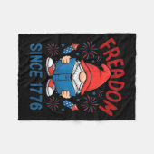 Gnome Freadom Firework Patriotic Book American フリースブランケット (正面(横))