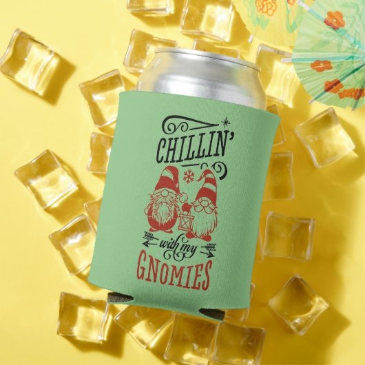 Gnomes Christmas Holiday Gifts Can Cooler 缶クーラー (インサイチュ 夏)