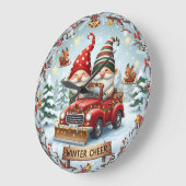Gnomes Red Truck Winter ラージ壁時計 (傾斜)