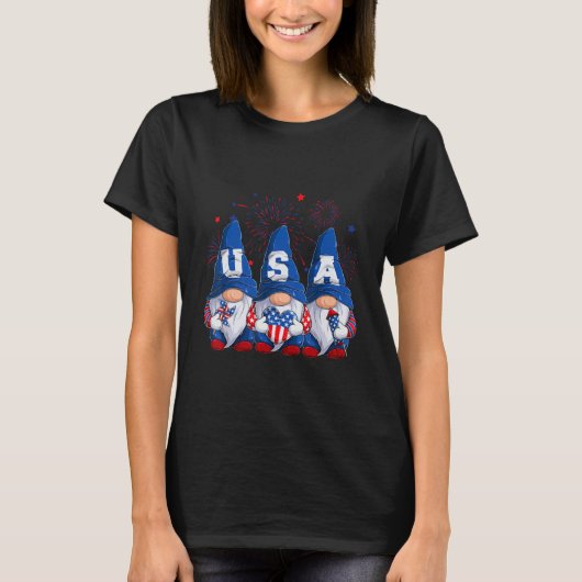 Gnomes USA Firework 4th Of July American 2023 Patr Tシャツ (正面)