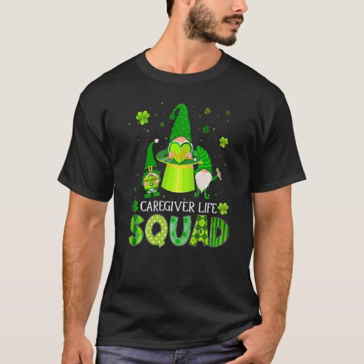 Gnomies Irish Caregiver Squad Nursing St Patrick's Tシャツ (正面)