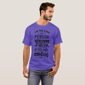 Go to a Party and Make Friends with the Dog friend Tシャツ (正面フル)