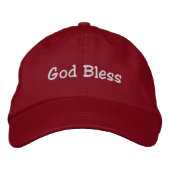 God Bless Hat – 赤 刺繍入りキャップ (正面)