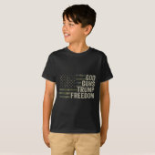 God Guns Trump Freedom - Camouflage おもしろい Pro Gun Tシャツ (正面フル)
