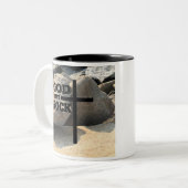 God is My Rock Bible Verse Black Cross Christian ツートーンマグカップ (正面左)