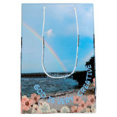 God is very creative  ミディアムペーパーバッグ (裏面)