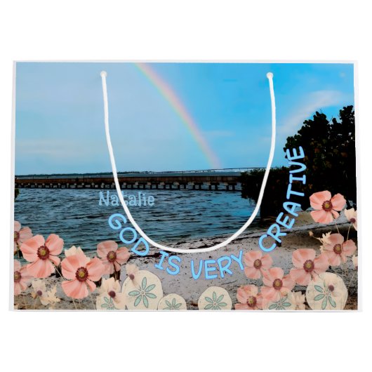 God is very creative  ラージペーパーバッグ (正面)