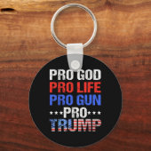 God Pro Life Pro Gun Pro Trump – 愛国的な切り札 キーホルダー (正面)