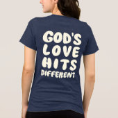 God’s Love Hits Different, Christian Faith トライブレンドＴシャツ (裏面)