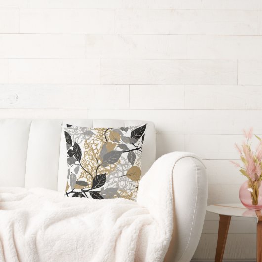 Gold, Black and Grey Leaf Vine Design クッション (ソファ)