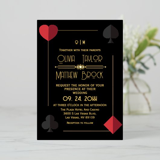 Gold Black Monogram Playing Card Wedding Invite 箔招待状 (立ち正面)
