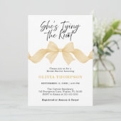 Gold Bow She's Tying the Knot Photo Bridal Shower 招待状 (スタンド正面)