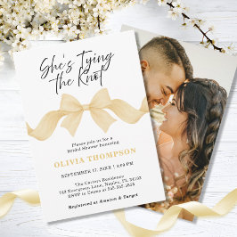 Gold Bow She's Tying the Knot Photo Bridal Shower 招待状
