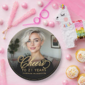 Gold Cheers to 21 Years Custom Photo Birthday ペーパープレート (パーティー)