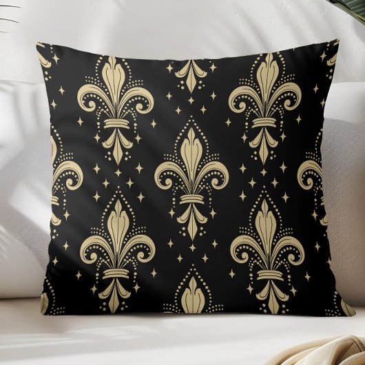 Gold fleur-de-lis seamless pattern on black クッション