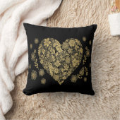 Gold Heart Decorative Pillow – Elegant & Romantic  クッション (ブランケット)
