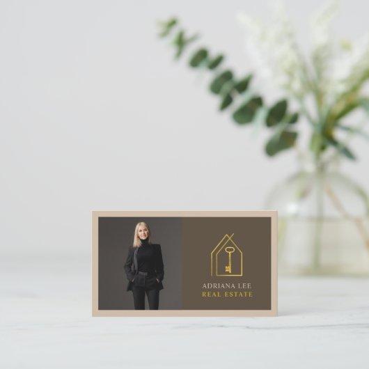 Gold Key Photo Real Estate Agent QR Code Brown 名刺 (スタンド正面)