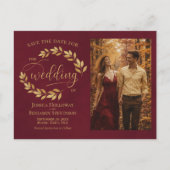 Gold Leaves Burgundy Wedding Save the Date Photo 案内ポストカード (正面)