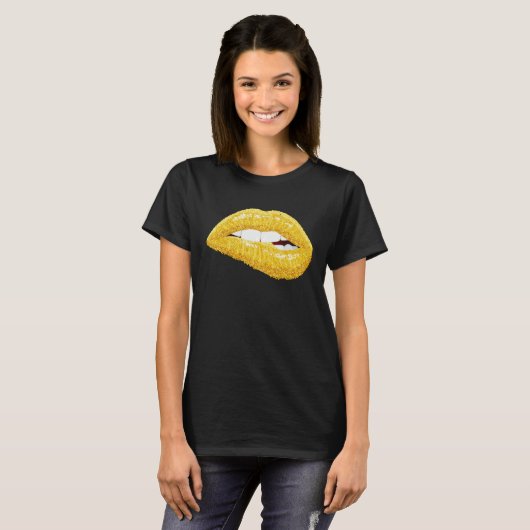 Gold Lips Biting Lipstick Makeup Tシャツ (正面フル)