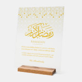 Gold Ramadan Kareem Acrylic Sign with Arabic Calli アクリルサイン (傾斜)