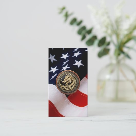 Gold Sacred Eastern Dragon Medallion on Red Velvet 名刺 (スタンド正面)