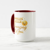 Gold “Smiles Look Amazing On You” Combo Mug マグカップ (正面左)