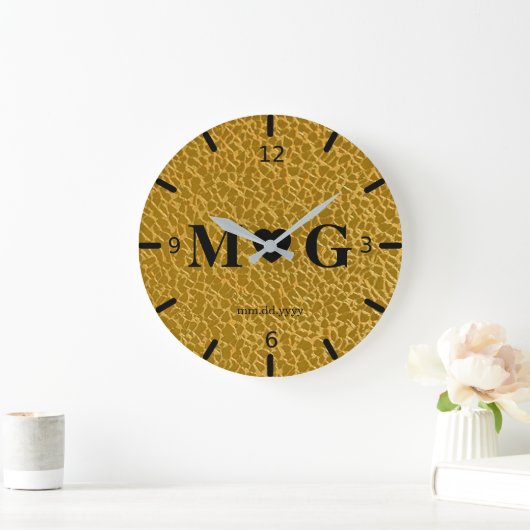 Gold Textured Monogram Wall Clock for Love ラージ壁時計 (ホーム)